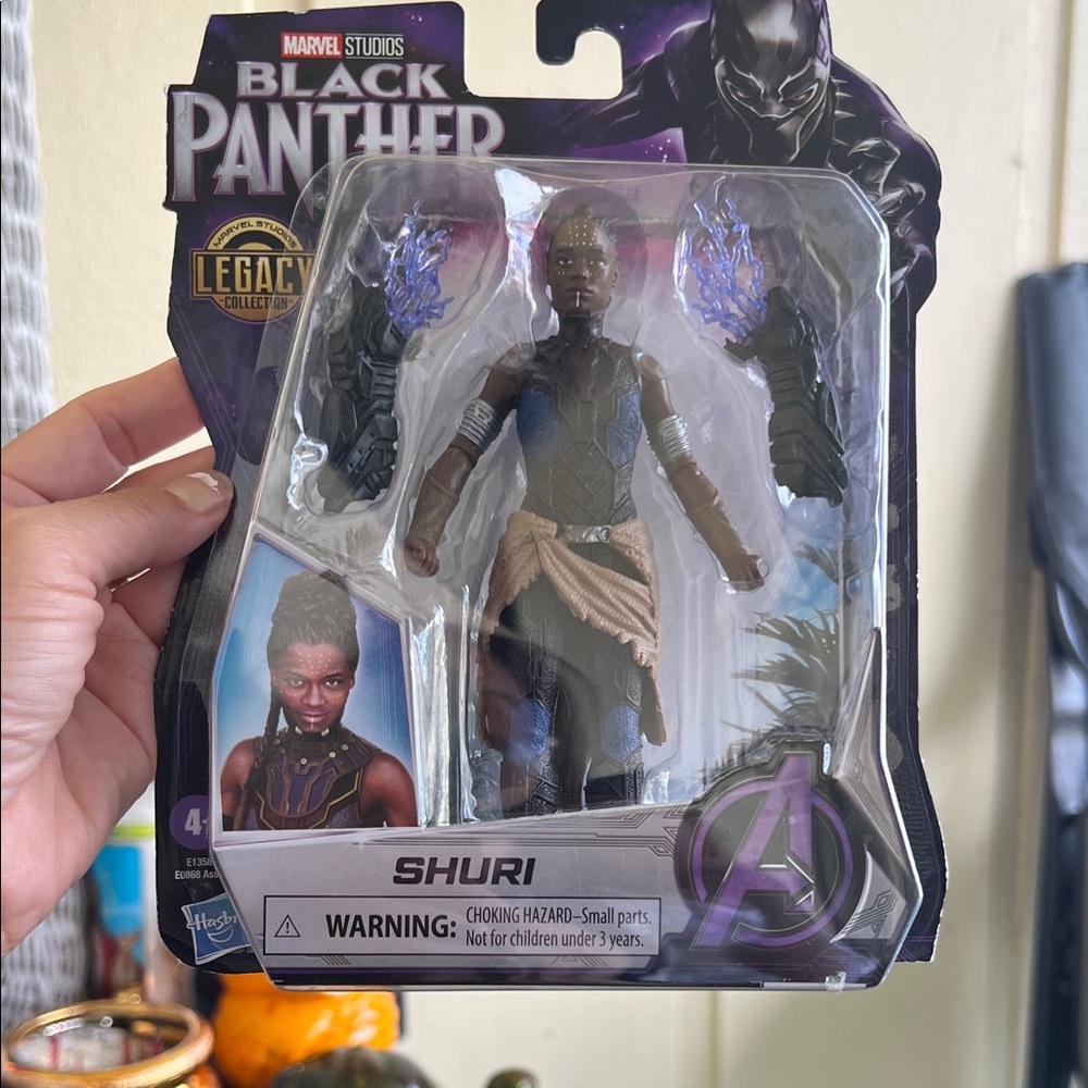 ( 0387) Marvel Black Panther Shuri Figure with Blue and Gold Accents